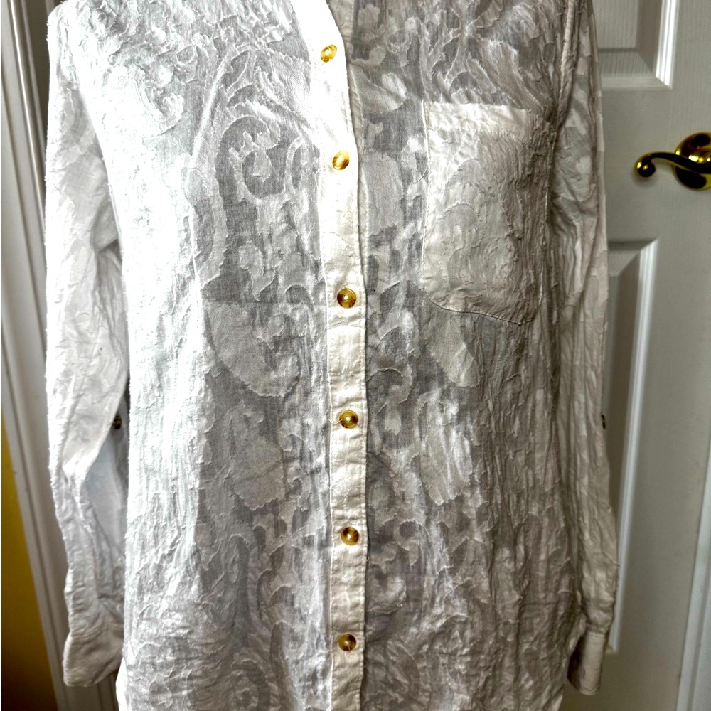 Maeve By Anthropologie White Textured Floral Button Down Blouse size 10 Cotton - Picture 4 of 10